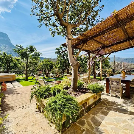 Yourhome - Antico Casale Sorrentino & Апартаменты Мета